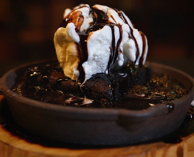 Hot Sizzling Brownie